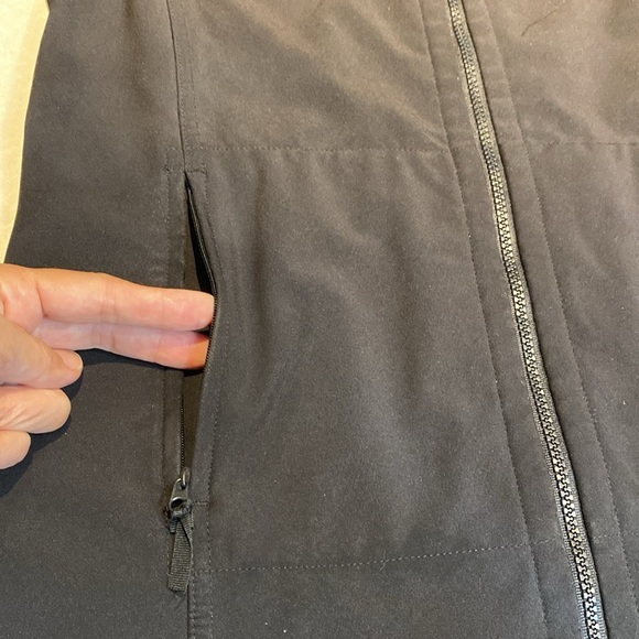 ULULEMON ATHLETICA Black APRES YOGA SOFT-SHELL RAIN JACKET Size 6⭐️⭐️⭐️⭐️ - Picture 8 of 15